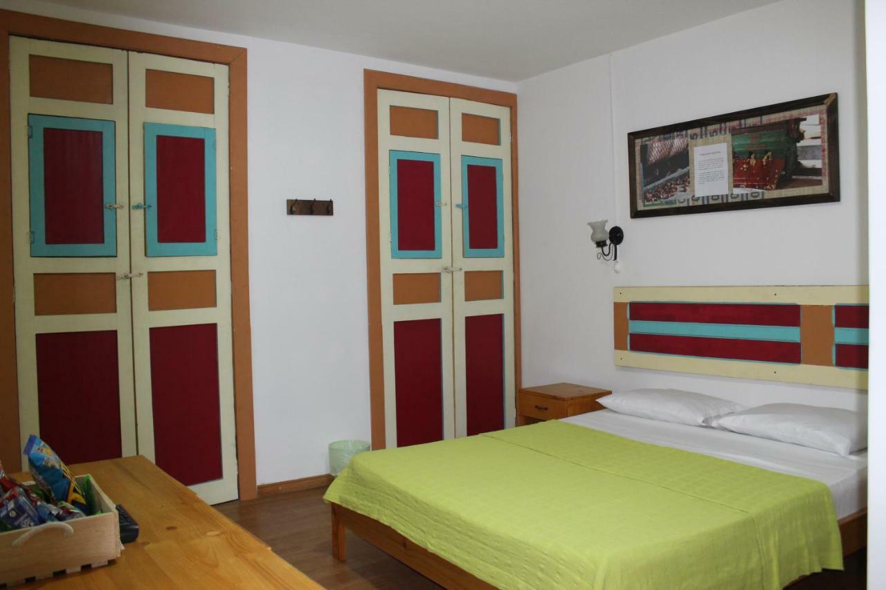 Hostal Don Jose ซานตาโรซา เดกาบัล ภายนอก รูปภาพ